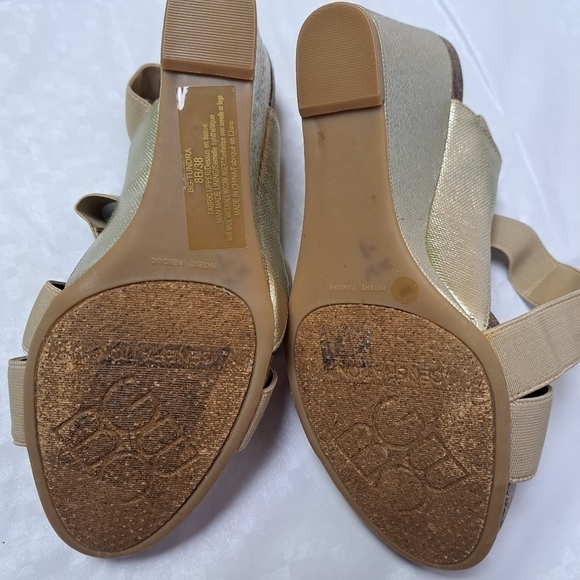 đť…şBCBGGENERATION Strapy wedges sandals - Picture 6 of 13